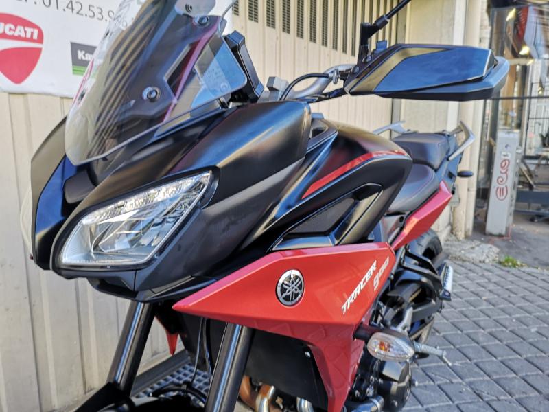 YAMAHA TRACER 9
