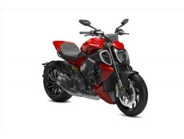 DUCATI DIAVEL V4