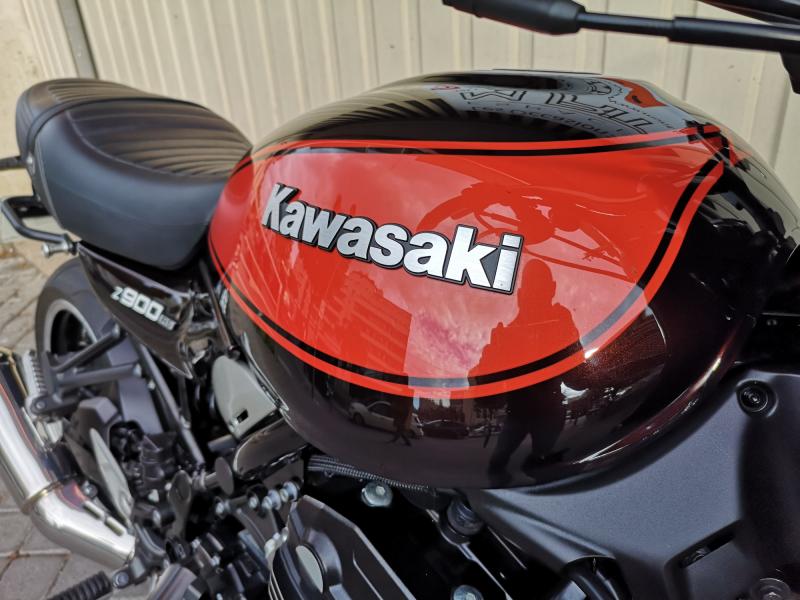 KAWASAKI Z 900 RS 