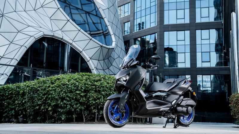 YAMAHA X-MAX 125
