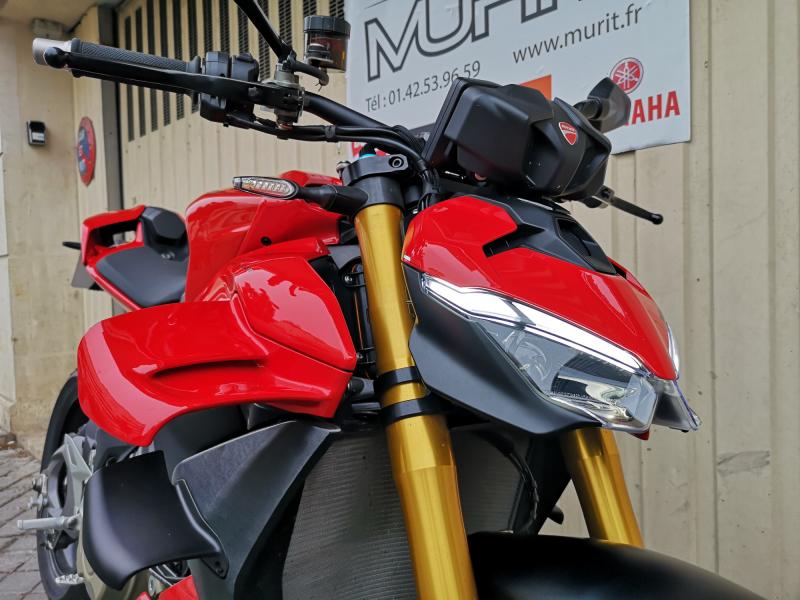 DUCATI STREETFIGHTER V4S 