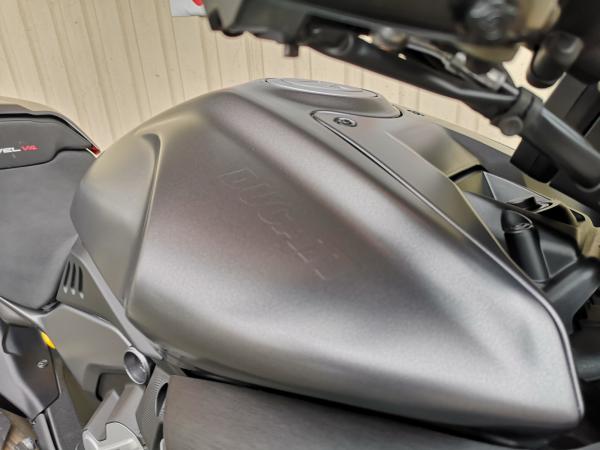 DUCATI DIAVEL V4 TITANIUM BY ESPACE MURIT 