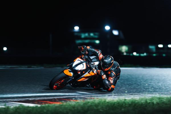KTM 1290 SUPER DUKE R EVO