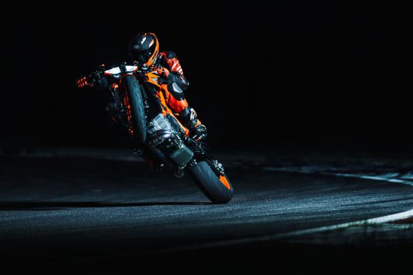 KTM 1290 SUPER DUKE R EVO