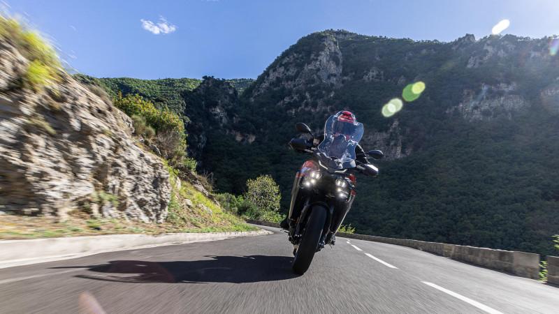 YAMAHA TRACER 9 Y-AMT 2025