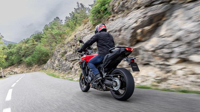 YAMAHA TRACER 9 Y-AMT 2025