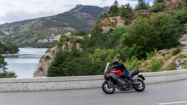 YAMAHA TRACER 9 Y-AMT 2025