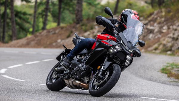 YAMAHA TRACER 9 Y-AMT 2025