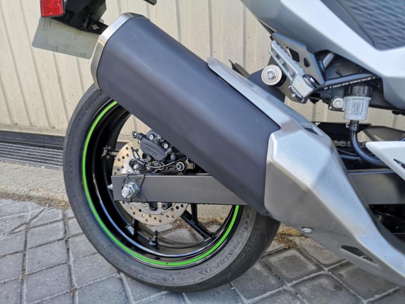 KAWASAKI Ninja 7 Hybrid