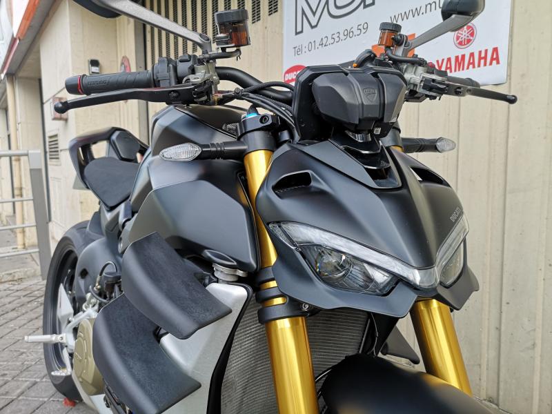 DUCATI STREETFIGHTER V4S 
