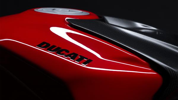 DUCATI New Panigale V4S