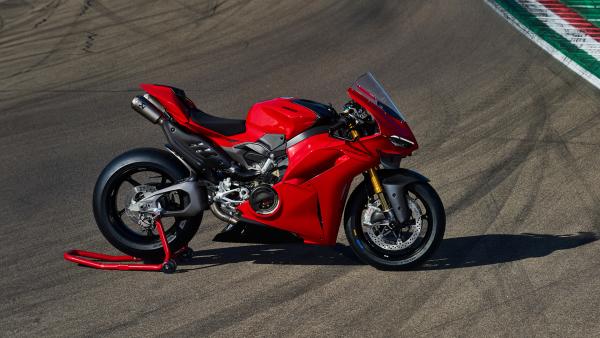 DUCATI New Panigale V4S