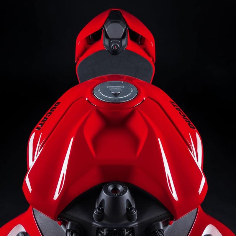 DUCATI New Panigale V4S