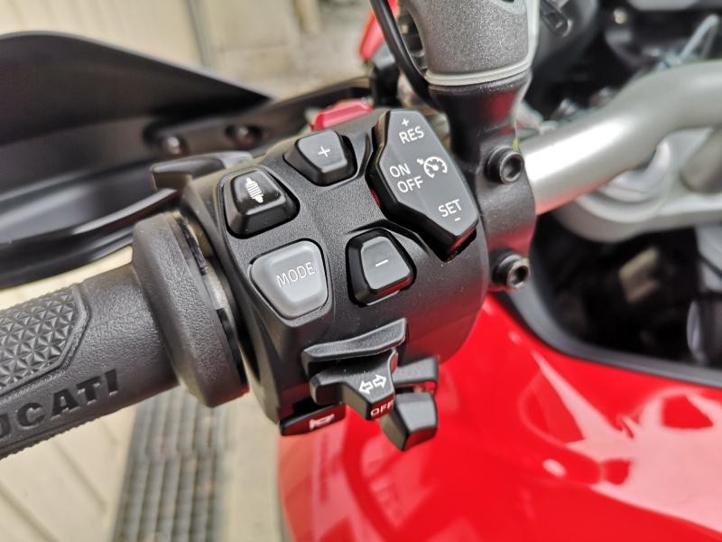 DUCATI MULTISTRADA V4 S SPORT TRAVEL RADAR 