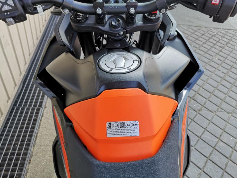 KTM 890 ADVENTURE