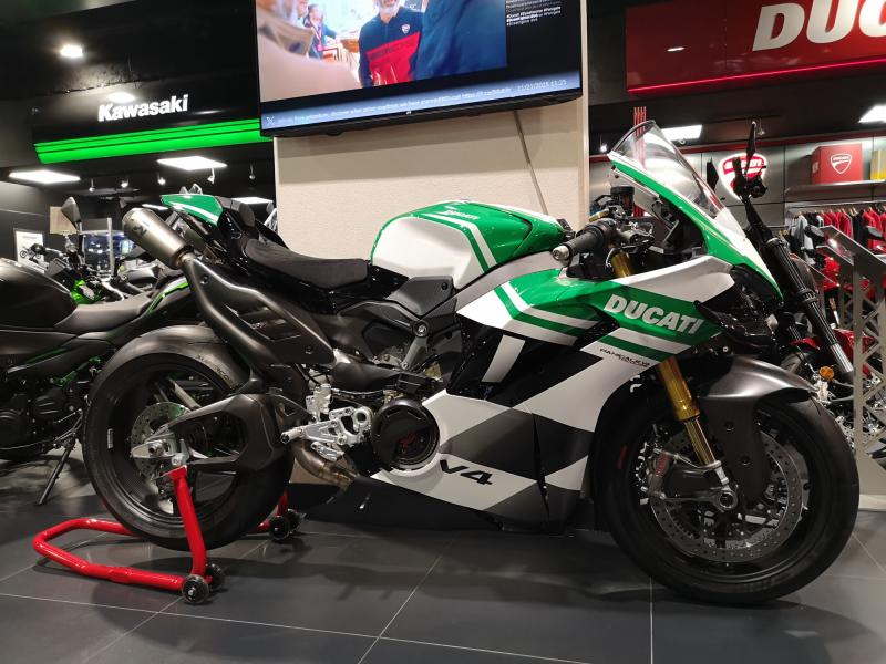 DUCATI PANIGALE V4 TRICOLORE SERIE NUMEROTEE 