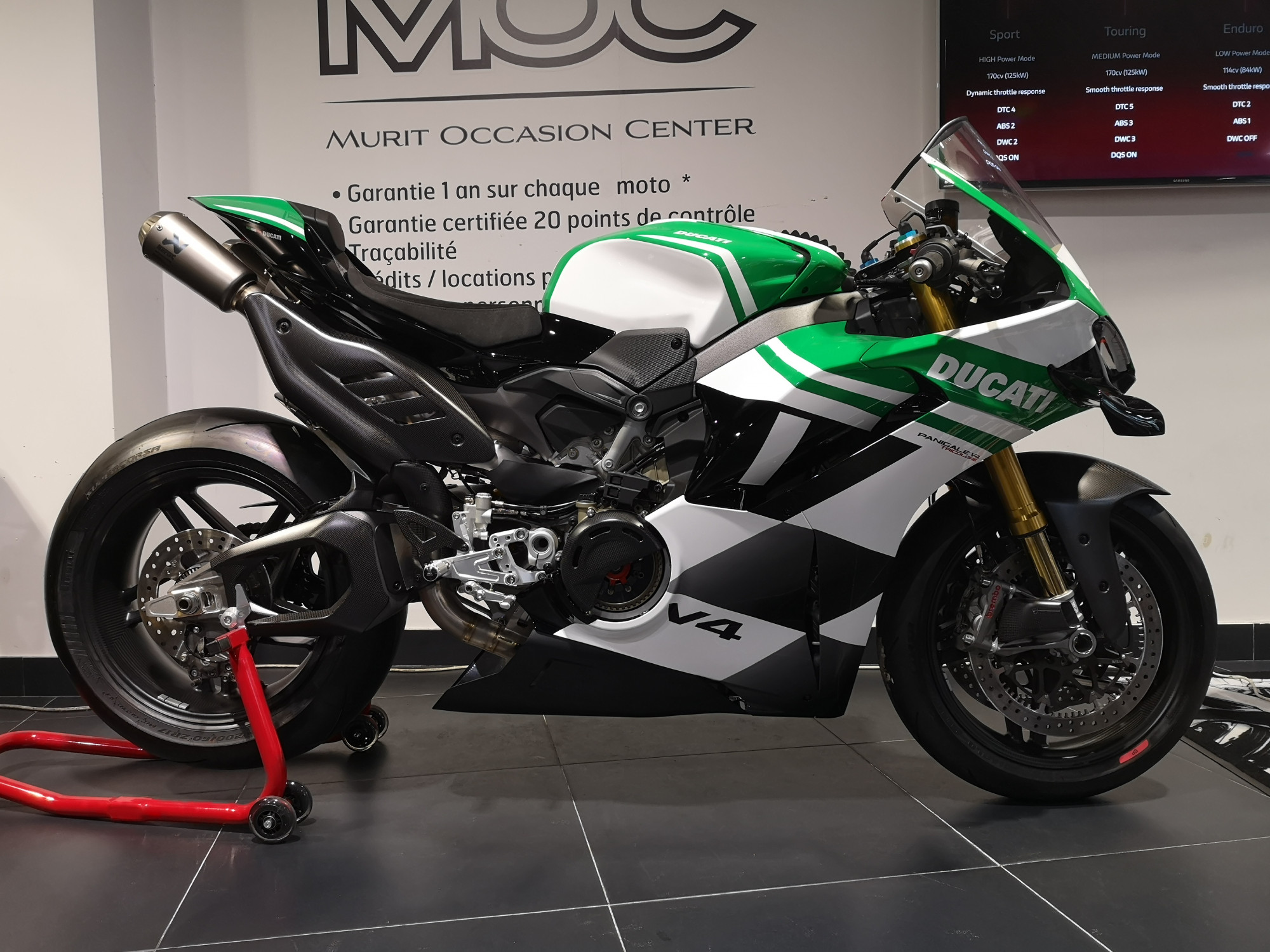 DUCATI PANIGALE V4 TRICOLORE SERIE NUMEROTEE 