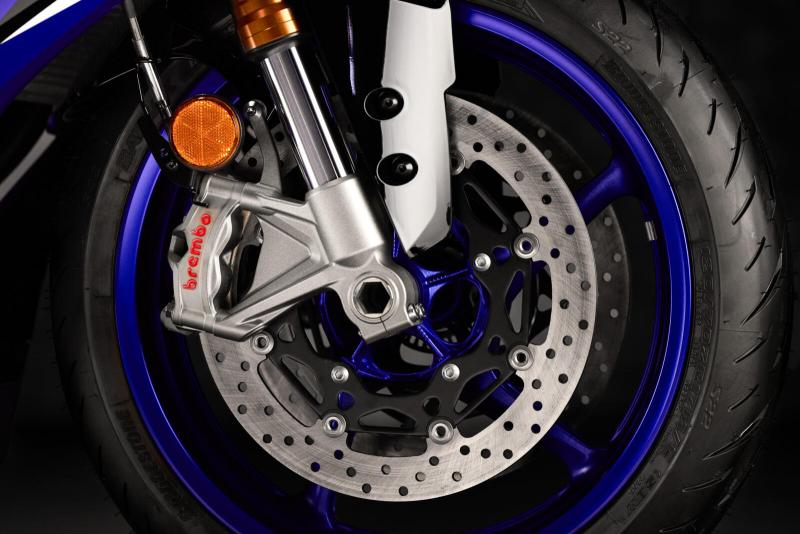 YAMAHA R9