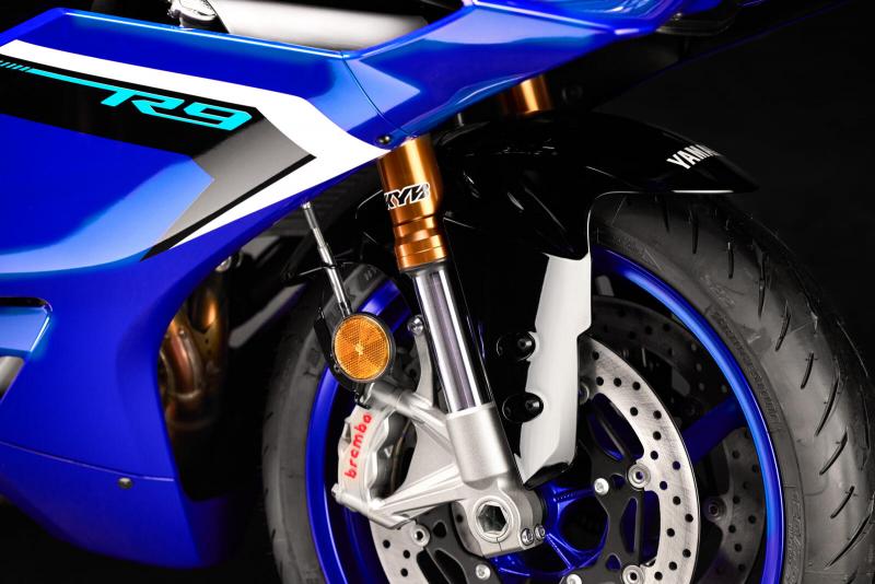 YAMAHA R9