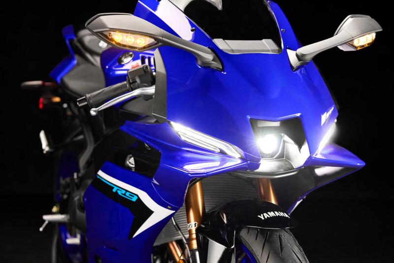 YAMAHA R9