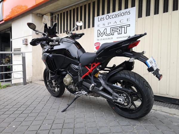 DUCATI MULTISTRADA V4 S RADAR AKRAPOVIC 