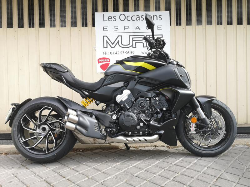 DUCATI DIAVEL V4 