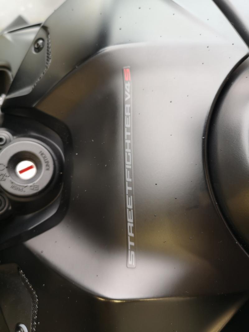 DUCATI STREETFIGHTER V4S