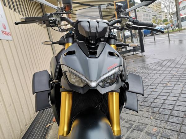 DUCATI STREETFIGHTER V4S