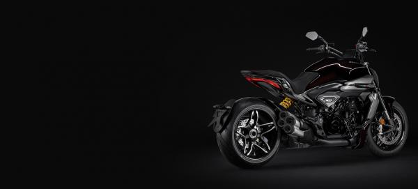 DUCATI X-DIAVEL V4