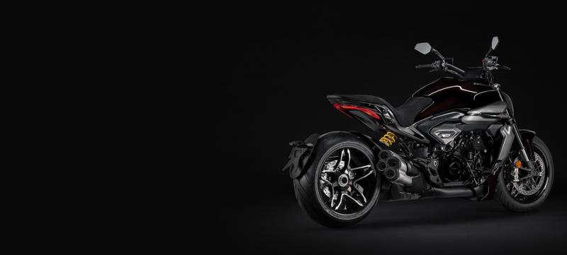 DUCATI X-DIAVEL V4