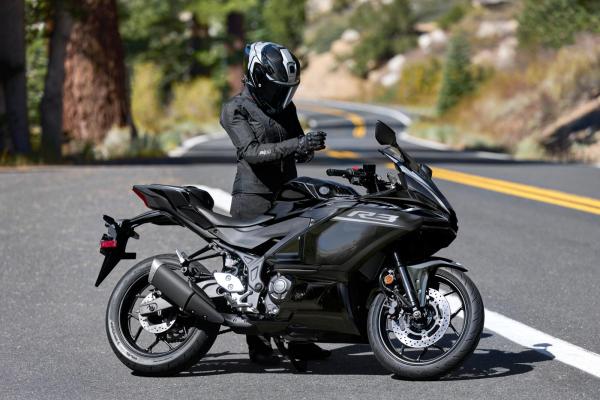YAMAHA YZF-R3
