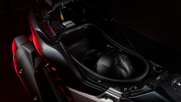 YAMAHA TMAX 560 BLACK MAX édition spéciale 25eme Anniversaire
