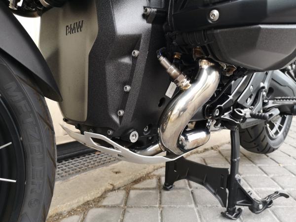 BMW R1300GS TRIPLE BLACK CORRECTEUR D ASSIETTE 