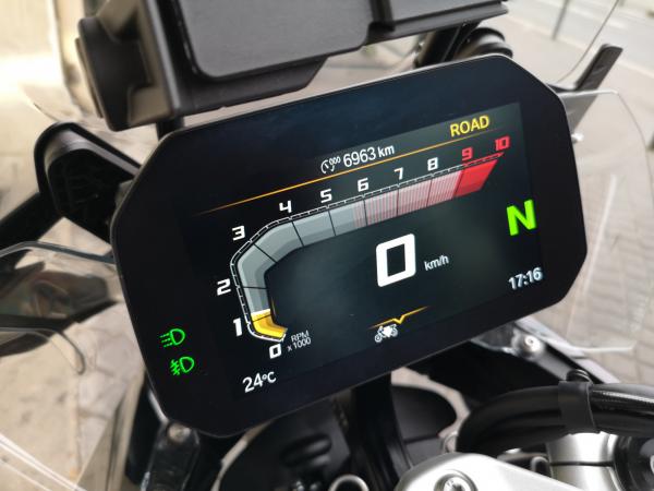 BMW R1300GS TRIPLE BLACK CORRECTEUR D ASSIETTE 